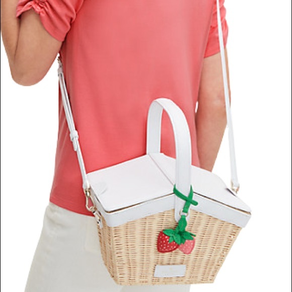 Kate Spade Picnic in the Park Basket - Picture 9 of 11